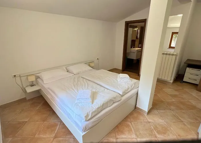 Spatial Center With Parking Appartement