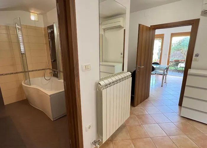 Spatial Center With Parking *